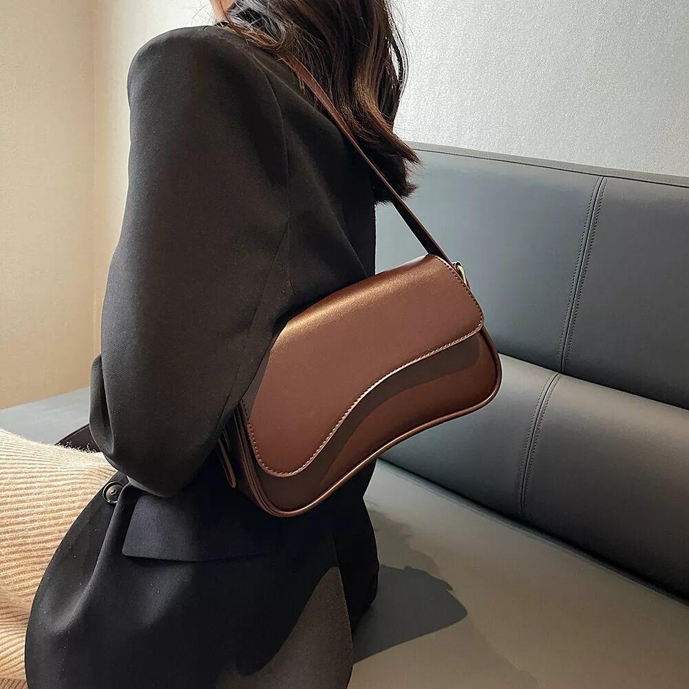 Bolsa Baguete de Couro Ariana Marrom