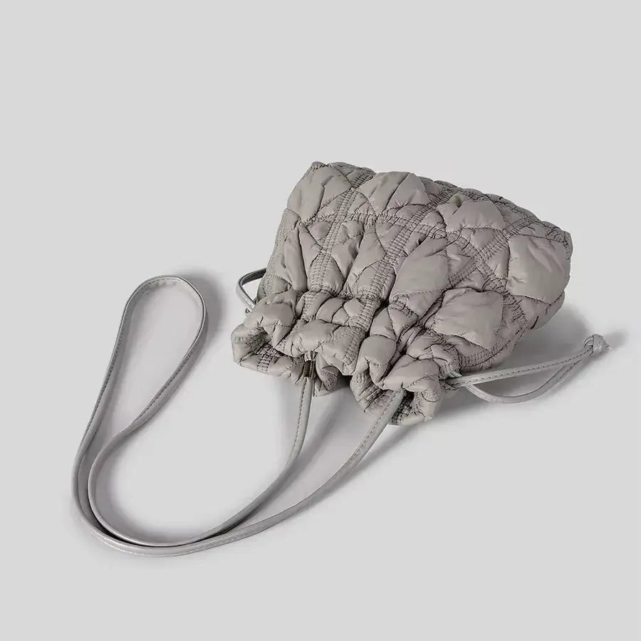 Bolsa Tiracolo Acolchoada Louise Cinza