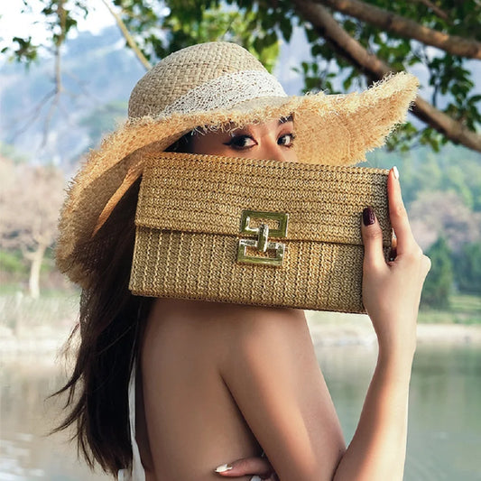 Bolsa de Mão em Palha Yolanda