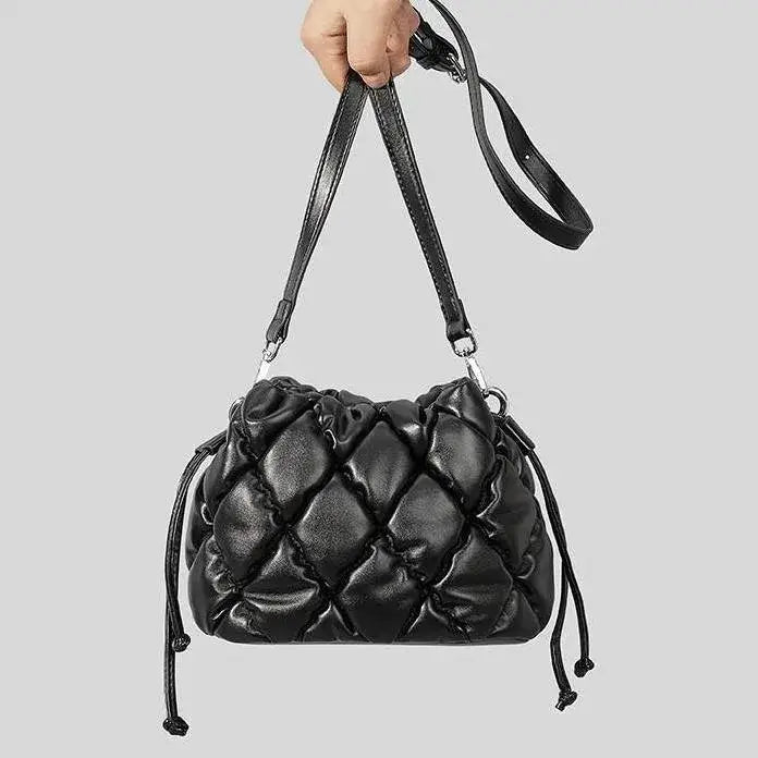 Bolsa de Ombro Acolchoada Ella Preto