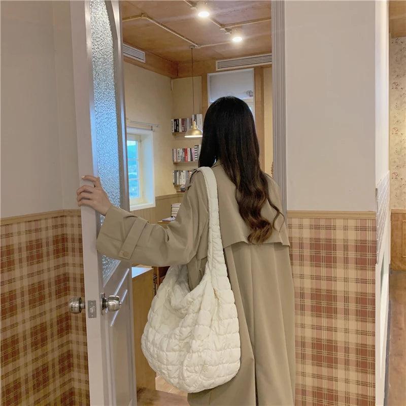 Bolsa de Ombro Acolchoada Rissa Branco
