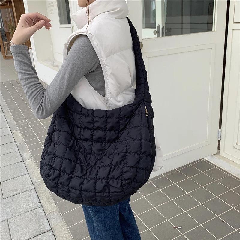 Bolsa de Ombro Acolchoada Rissa Preto
