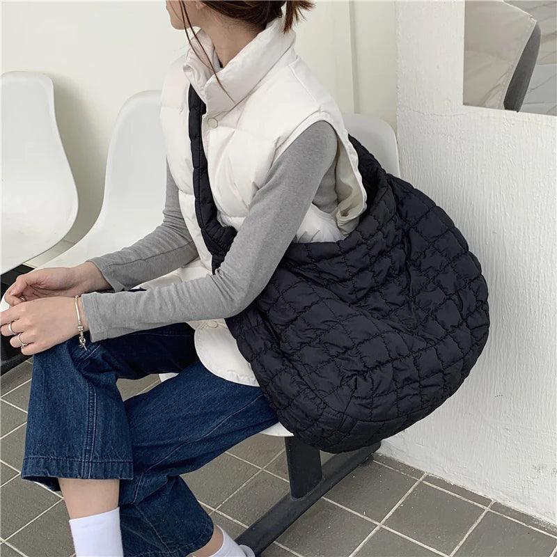 Bolsa de Ombro Acolchoada Rissa Preto