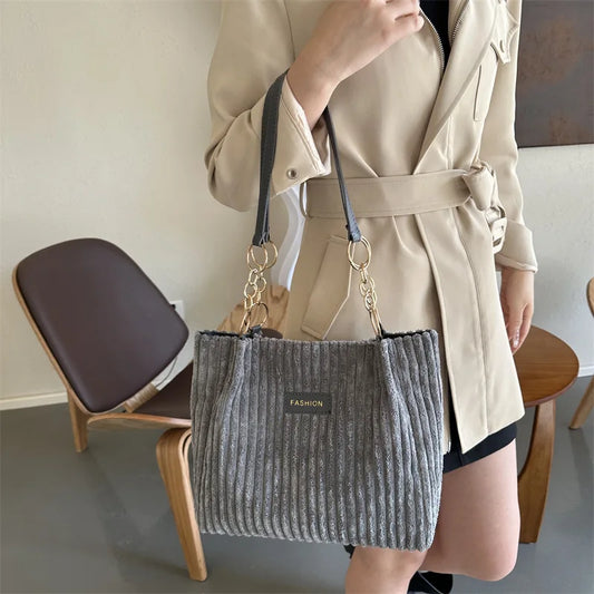 Bolsa de Ombro Veludo Riyara Cinza