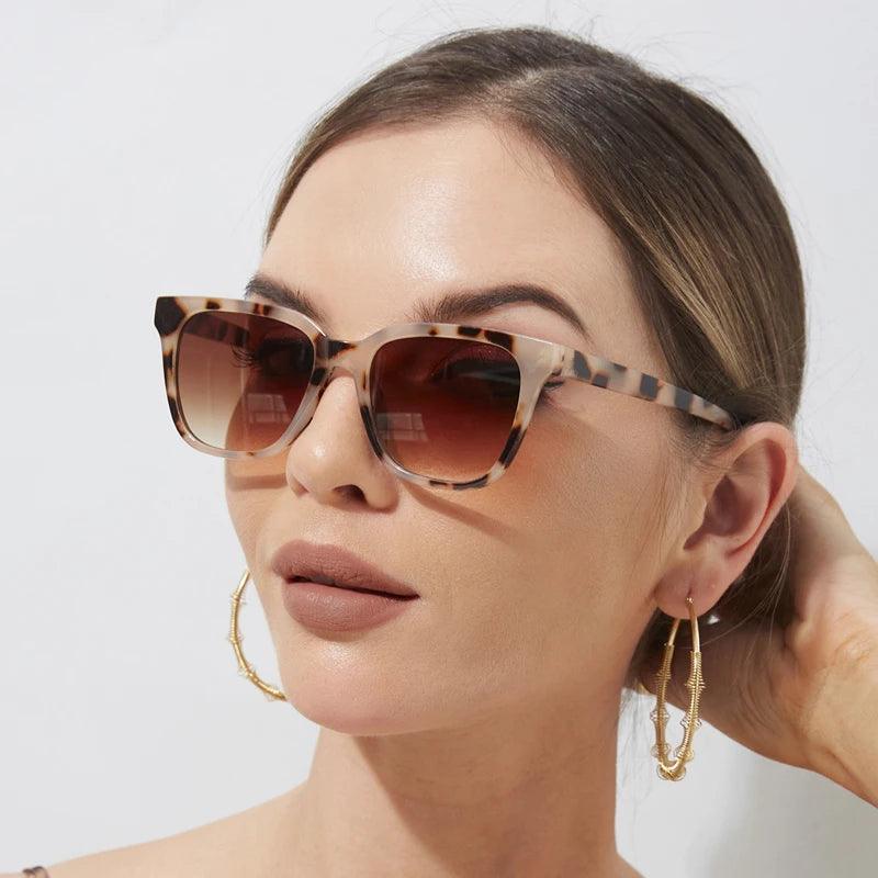 Óculos de Sol Feminino Leopardo Lisa Marrom
