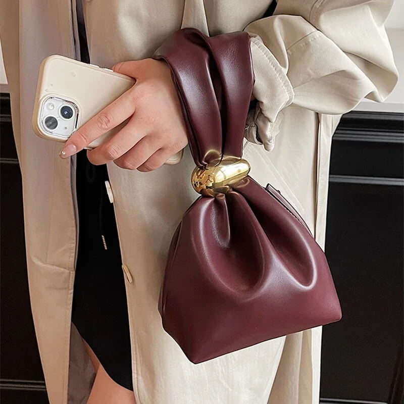 Bolsa de Mão Plissada Ema Vinho