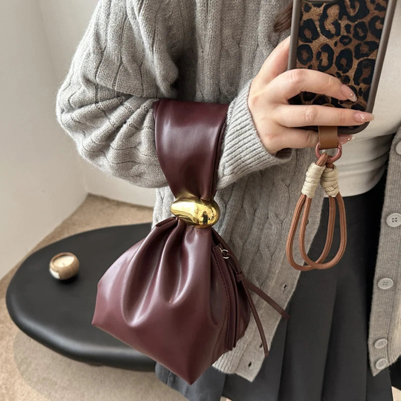Bolsa de Mão Plissada Ema Vinho