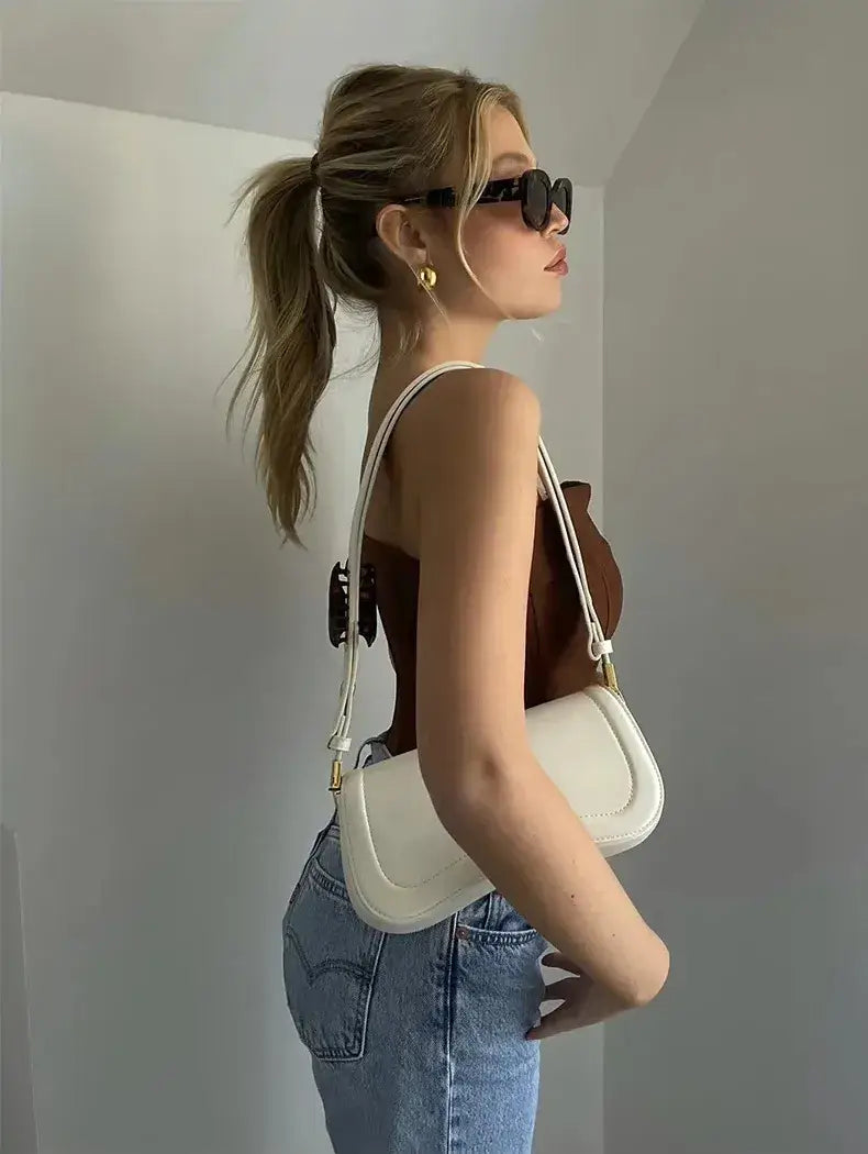 Bolsa Baguete de Couro Abigail Branca