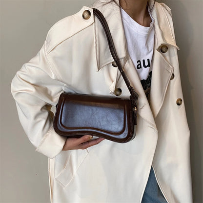 Bolsa Baguete de Couro Abigail Preta