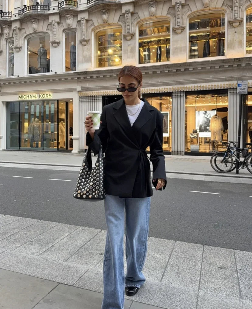 Bolsa Bucket com Rebites Seeren Preto