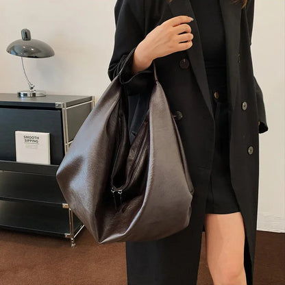 Bolsa Hobo de Couro Catto Cafe