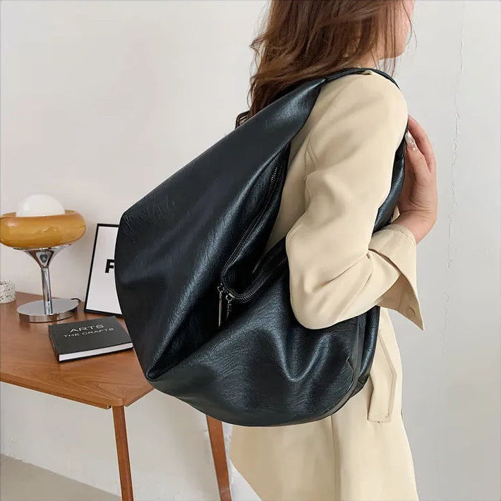Bolsa Hobo de Couro Catto Preto