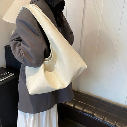 Bolsa Hobo de Couro Graça Bege