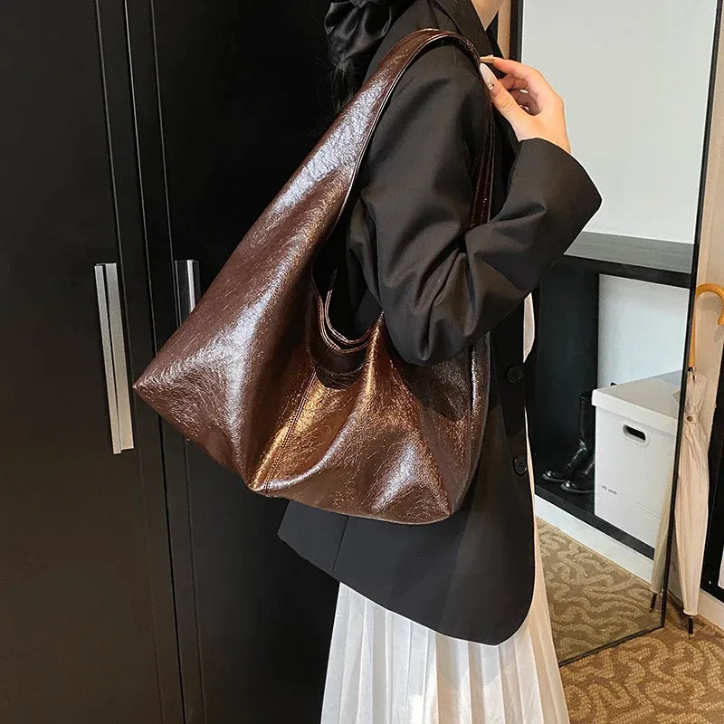 Bolsa Hobo de Couro Graça café