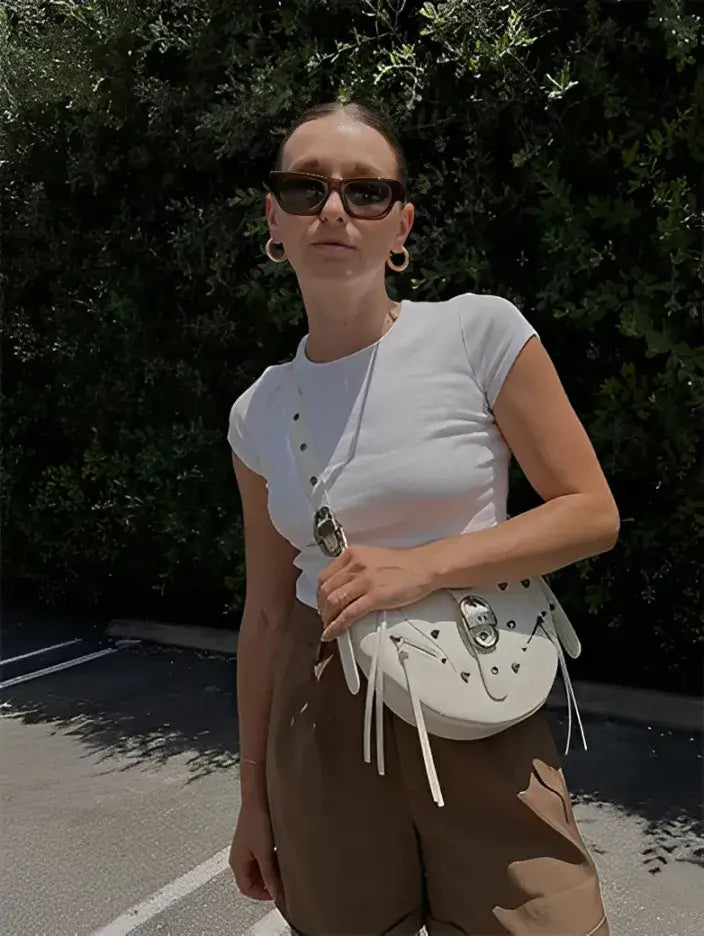 Bolsa Hobo de Couro branca com Rebites Helen