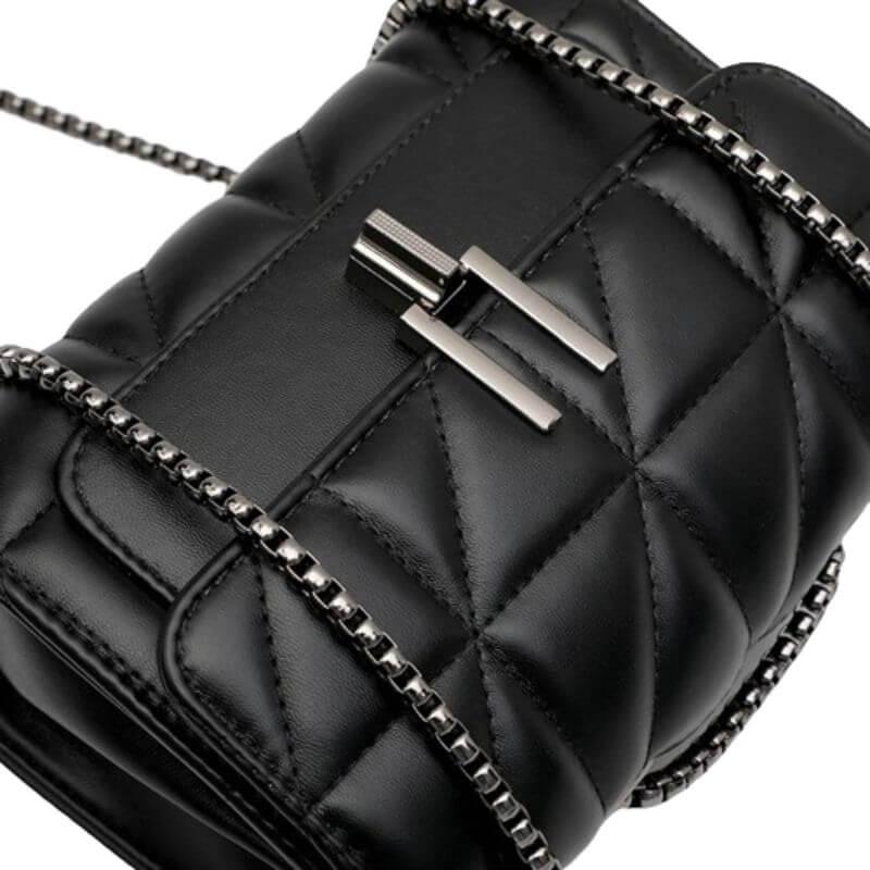Bolsa Tiracolo com Corrente Griss Preto