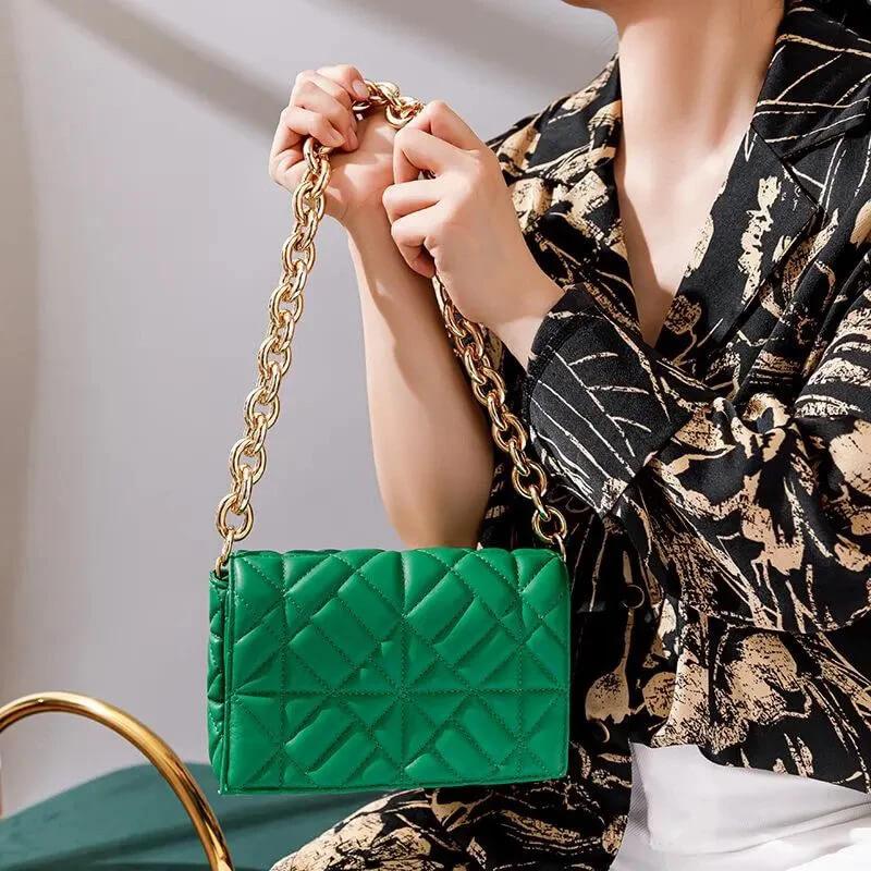 Bolsa Tiracolo com Corrente Jade Verde