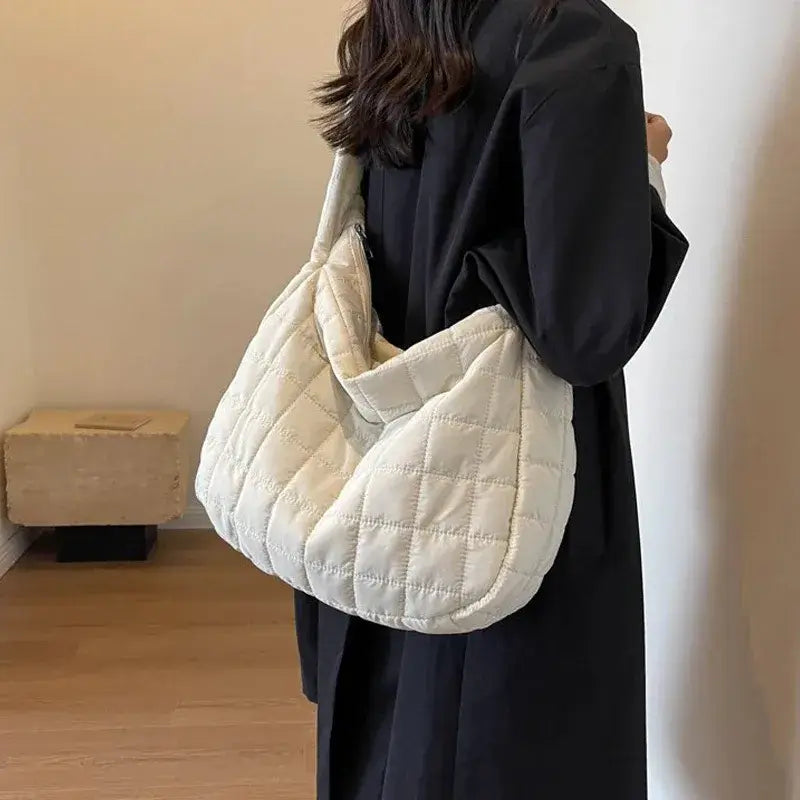 Bolsa de Ombro feminina Acolchoada branca modelo 4
