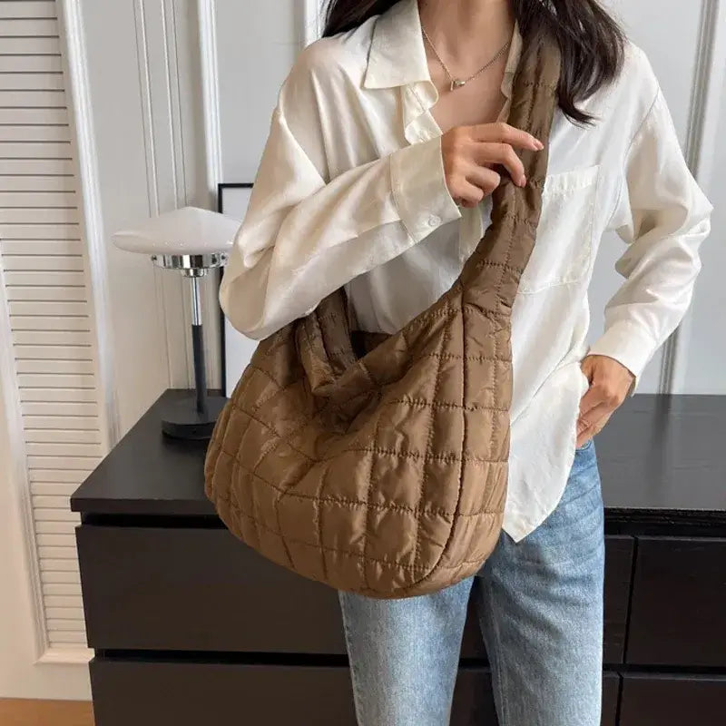 Bolsa de Ombro feminina Acolchoada cafe modelo 1