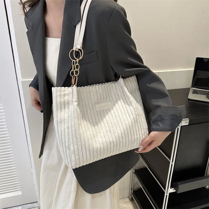 Bolsa de Ombro Veludo Riyara Branco