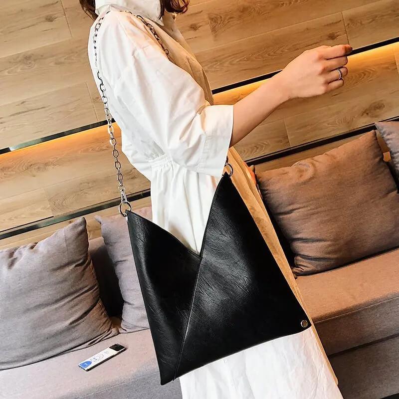 Bolsa de Ombro com Corrente Alure Preto