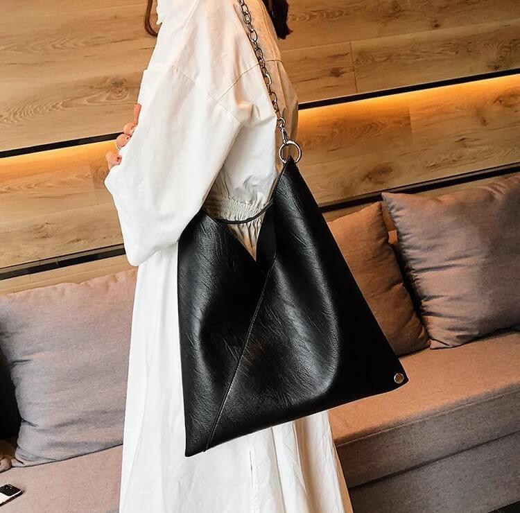 Bolsa de Ombro com Corrente Alure Preto
