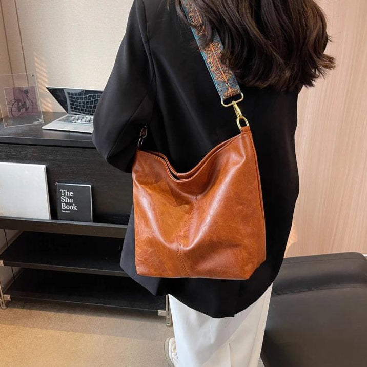 Bolsa de Ombro em Couro Lenc Marrom