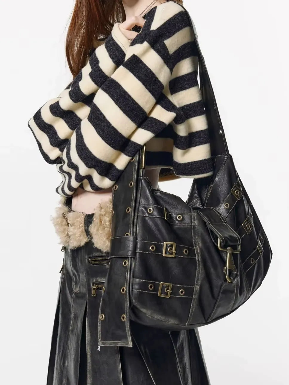 Bolsa de Ombro Vintage Cassandra Preto